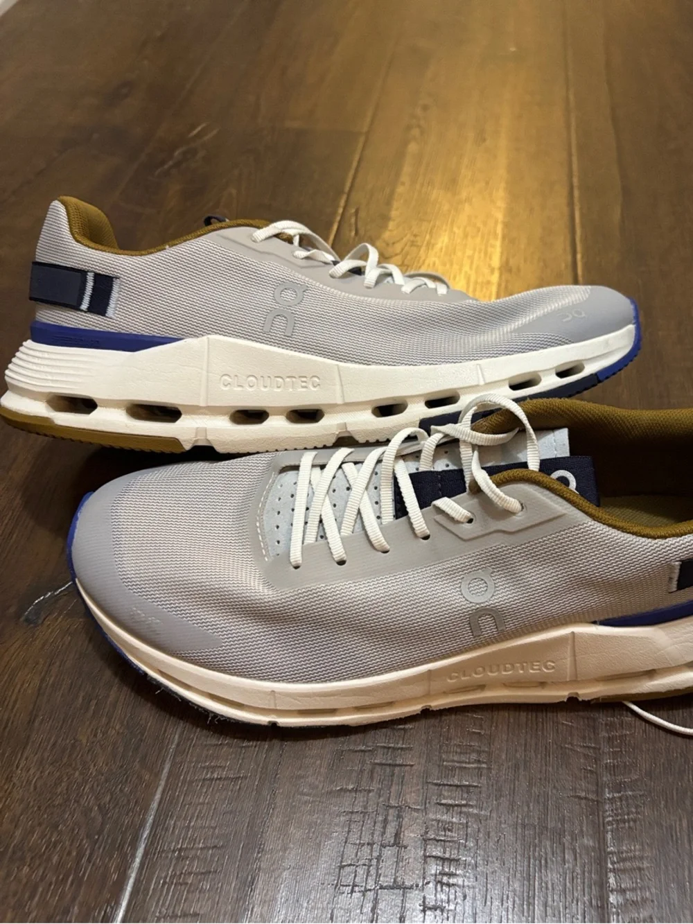 On Running Women’s Sneakers